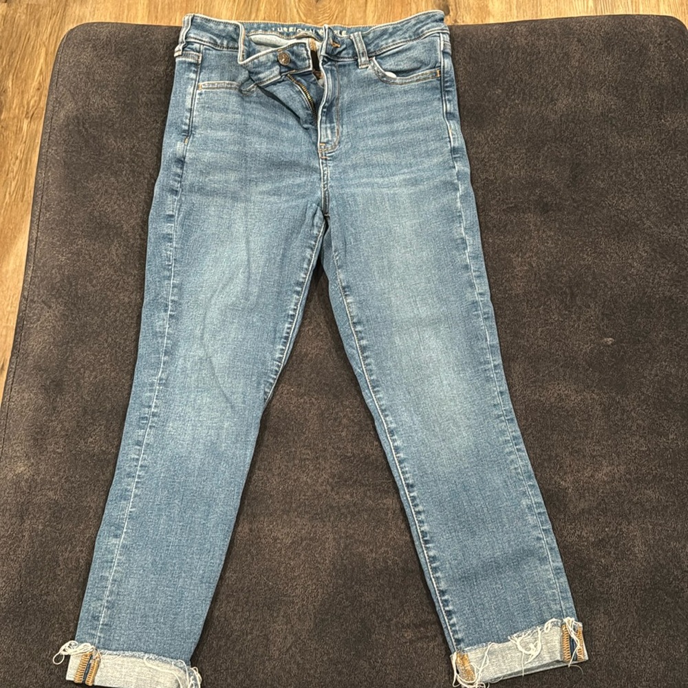 American Eagle cropped jeans